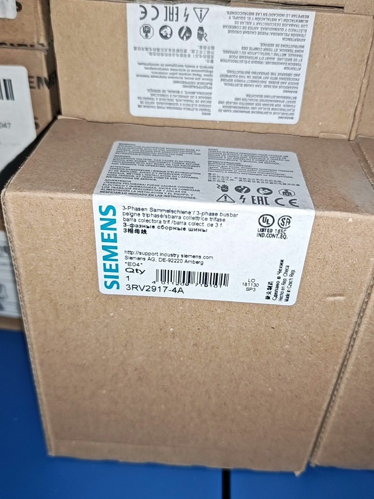 1PCS NEW 3RV2917-4A 3-Phase Busbar SIEMENS