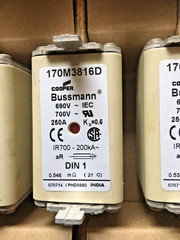 2PCS LOT-Eaton Bussmann 170M3816D high speed square body fuse 700V-690V/250A-NEW