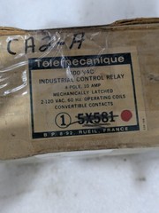 TELEMECANIQUE CA2-A 300VAC INDUSTRIAL CONTROL RELAY 4POLE 10AMP 60HZ