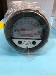 Dwyer 3002-TP-24V Photohelic Pressure Switch/Gage, Series 3000, 164756