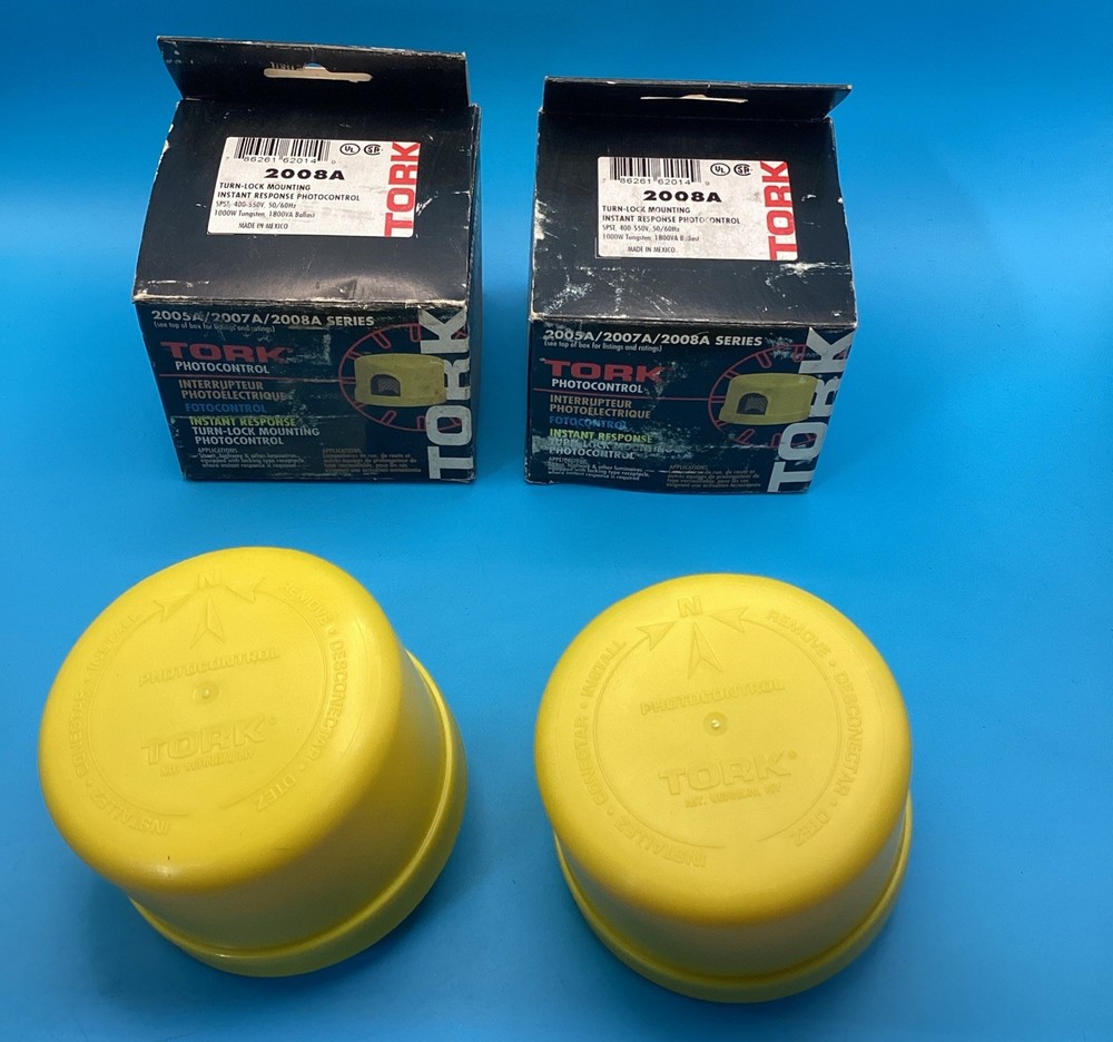 TORK`2008A`TURN LOCK MOUNT INSTANT RESPONSE PHOTOCONTROL NOB(LOT OF 2)Ships Free