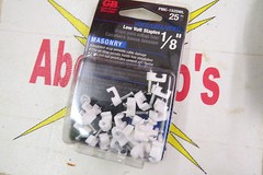 Gardner Bender PMC-1525WL, Low Volt Staples, pkg of 25, white 1/8″ Masonry