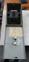 💥I-T-E 100 AMP CIRCUIT BREAKER PLUG ENCLOSURE 3 POLE 600 VAC BDEH3100
