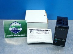 FUJI PXG5CYY1-0VYA1 PXG-SERIES DIGITAL TEMPERATURE CONTROLLER 07251470019