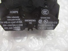 SIEMENS 3SB3400-0K CONTACT BLOCK LOT OF 2 NSNP