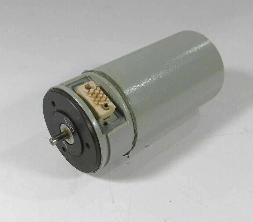 Carl Zeiss Jena Drehgeber | Ø Welle 5mm | Länge des Körpers 125 mm | Ø 60 mm