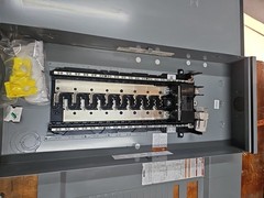 Square D Homeline Main Breaker Panel 200A MCB HOM3060M200PRB LOAD CENTER