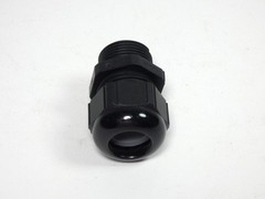 *Lot of 22* 3/4-NPT Polyamide Skintop Cable Gland Black