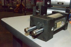 Norgren IMI C&C 2.5 x 3 inch Bore & Stroke Air Cylinder NE03A