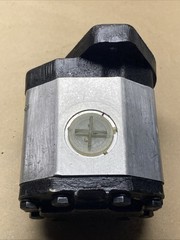 22.5 CC GEAR PUMP RIGHT WITH 13T SPLINE SHAFT