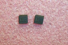QTY (7) N85C220-80 INTEL PLCC-28 uPLD NOS ..