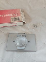 Perfect Line WR104-C, Cover Single Receptacle Self Closing, 1 pc