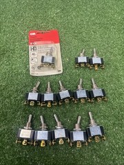 13 Gardner Bender GSW-13, 125 to 250 VAC, 20 A, On/Off/On, Toggle Switch, 1pc