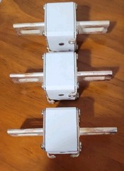 Mersen Ferraz Protistor Semiconductor Fuse B300036 700V AC 700A Lot of 3 !