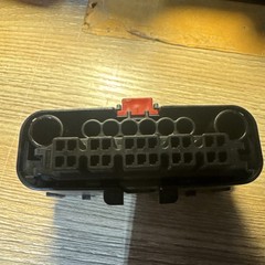 (10)TE Connectivity 2301461-1 Automotive Housings for Male Terminals 2-2301461-3