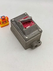Cooper Crouse-Hinds EDSC218-SA Haz. Loc. 2-Pole Snap Switch w/ EDSC271-SA Body (