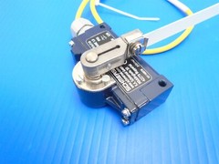 SCHMERSAL – M2H 302-11Y-M16-F10 – SAFETY LIMIT SWITCH – 230V 2.5A IP65 AC-15