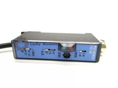 1PC KEYENCE FS2-60 Fiber Optic Amplifier Sensor New In Box Expedited Shipping