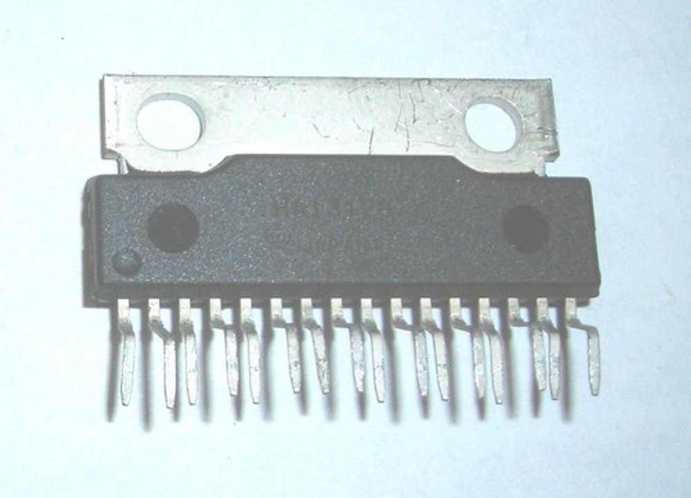 HA13128 “original” Hitachi 16P ZIP IC 2 pcs