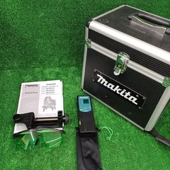 Makita SK20GD Rechargeable Indoor/Outdoor Laser Distance Meter with Accessories