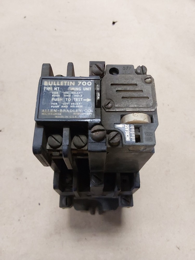 ALLEN BRADLEY 700-N200A1 SER. B Timing Unit