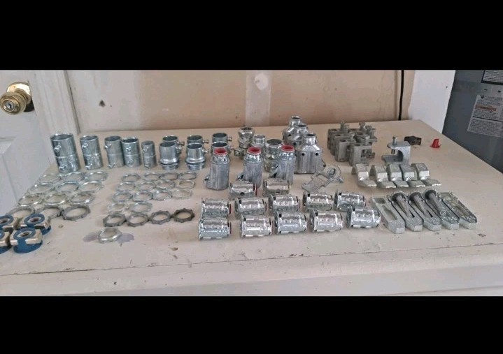 90 Pcs Commercial Electrical Parts