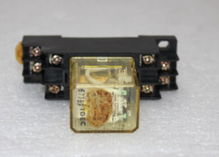 IDEC RM2S-U DIN MOUNT RELAYBASE 2-4MX10