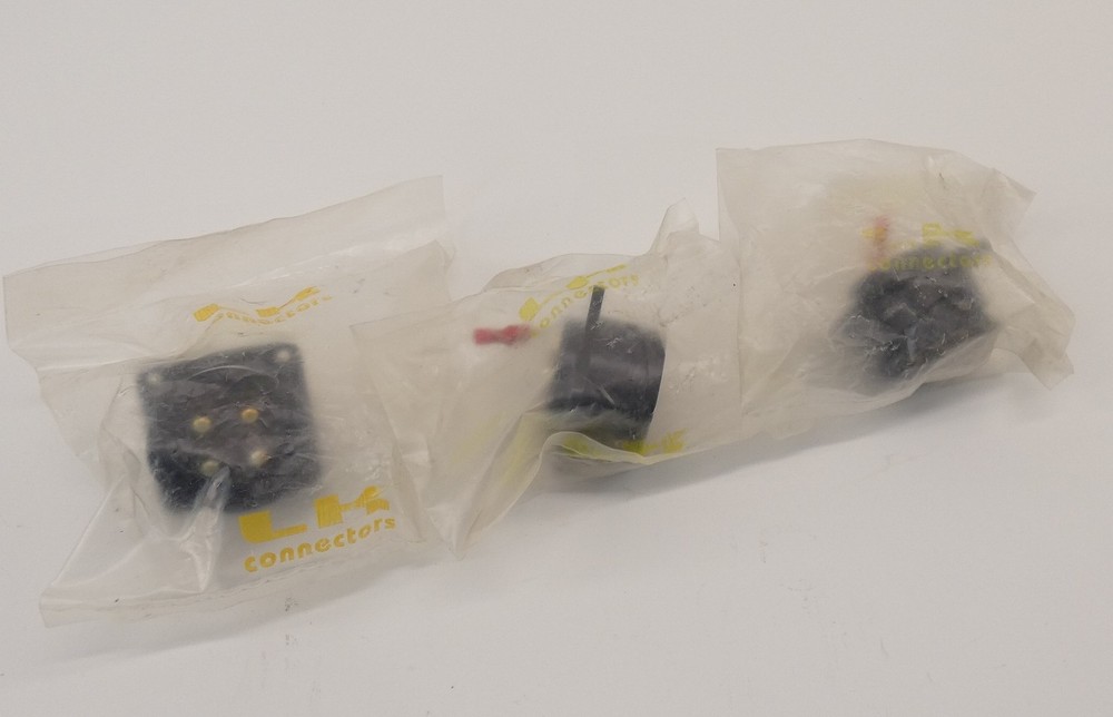 *Lot of 3* LK Connectors LKH 02-28A-9-PSS0-00PG 4-Pin Male Panel Mount Connec…