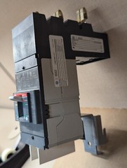 XT1NU3100AYD000XXX NEW ABB ReliaGear neXT Circuit Breaker 100A 3 Pole