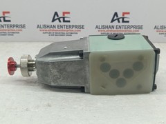 Kawasaki DE10P-10-204-DA200AL-L94 hydraulic valve Solenoid directional valve