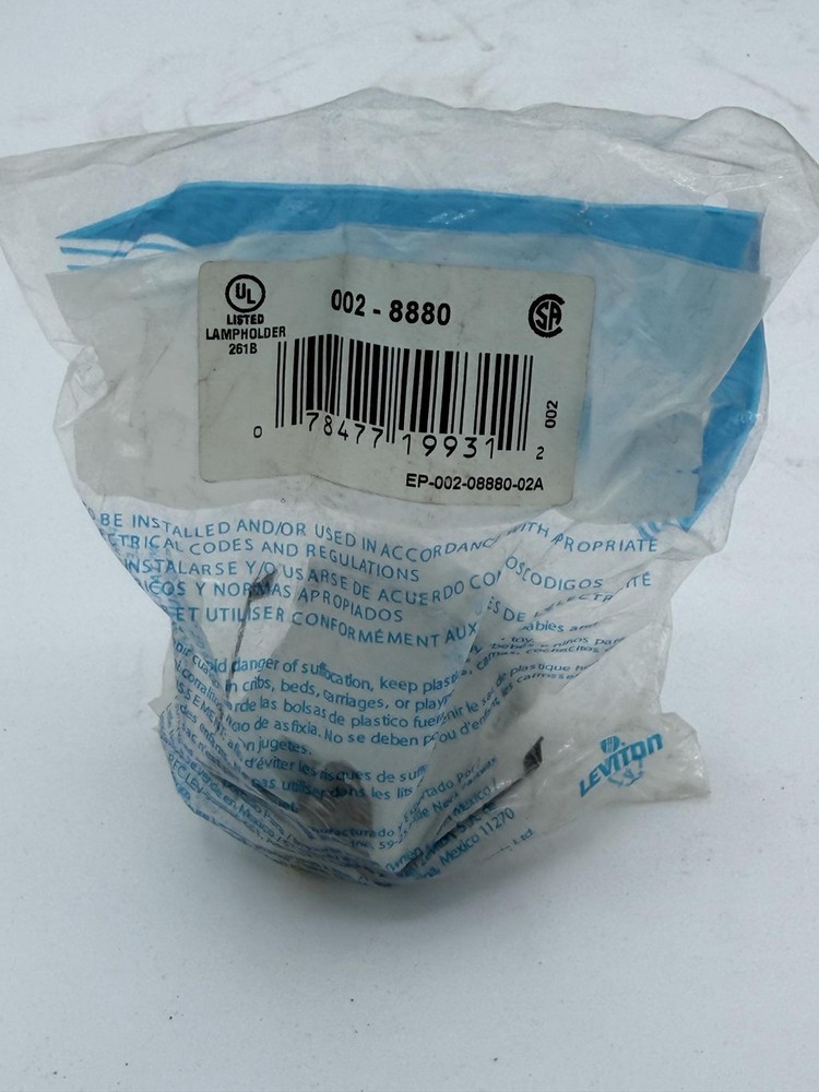 Leviton 261B UL Lampholder Power Inlet White 002-8880 Mexico 078477199312
