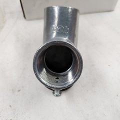 New Box Of 5 Arlington HL-100 Combination Pulling Elbow HL100 AK