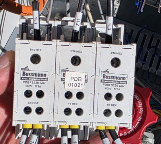 Cooper Bussmann PDBFS220 Power Distribution Block 600V 175A