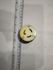 HUBBLE MIDGET TWIST LOCK FEMALE PLUG 3 PIN 15A 125V