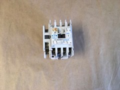 Cutler Hammer CE15CNS3 Contactor Starter Ser. B1 110/120 VAC Coil (KB)