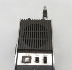 Realistic TRC-101B 23-Channel Handheld CB Radio Transceiver 5W