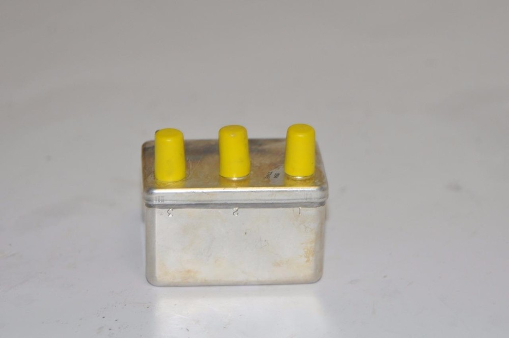 Amphenol 346-10136-3 Volts 26 DC