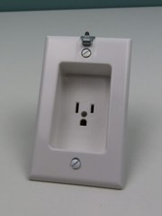 Leviton 688-W, 125 V, 15A, NEMA 5-15R, White, Clock Hanger Receptacle, 1 pc, New