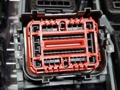 25 Pieces TE CONNECTIVITY 2386198-1 68 Positions , Hybrid Female Black Housing