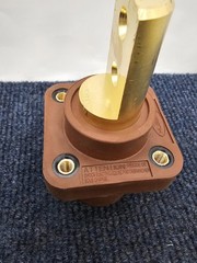 Hubbell Single Pole Receptacle, 400 Amp. 2 Hole, 600 Volts Series 16