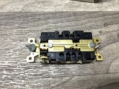 EATON CORPORATION 5362I 5-20R DUP RECEP. 2P 3W 20F 125V #119N20*SI