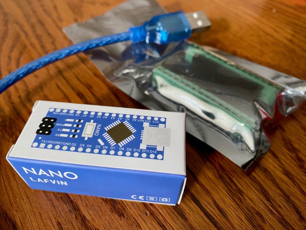Lafvin Nano V3.0 Nano Micro-Controller complete with Aideepen Shield Included