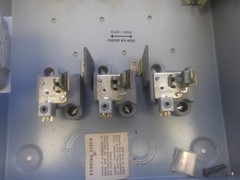 FPE P/N: 1136SNR 100AMPS 600 VOLTS 4SN AC POLES DISCONNECT SWITCH
