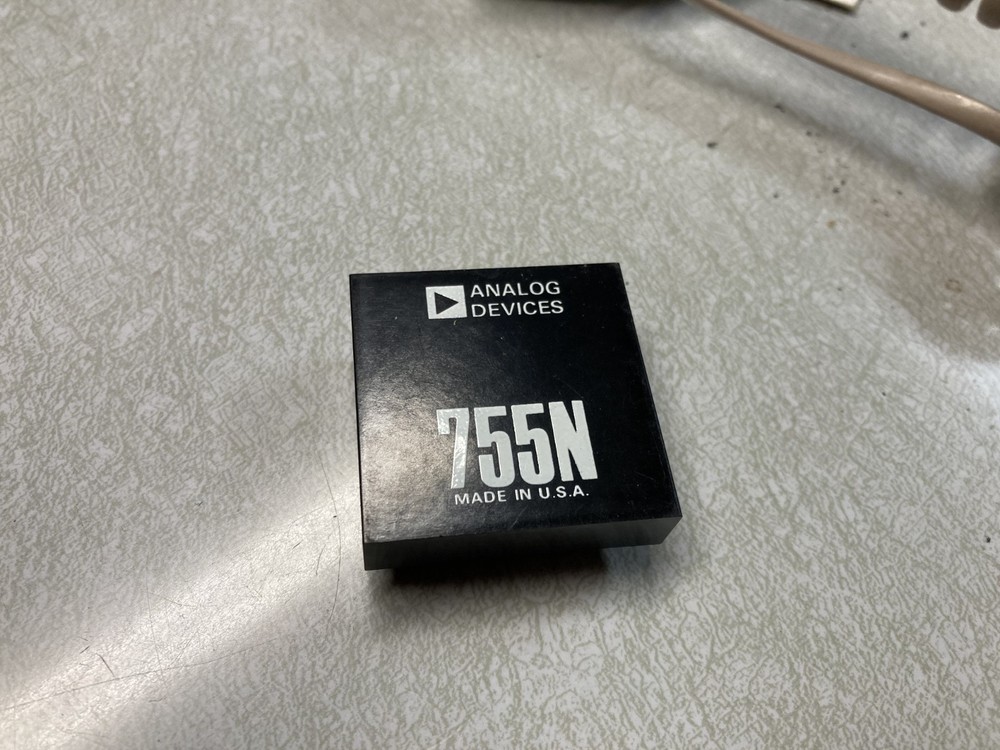 Analog Devices 755N