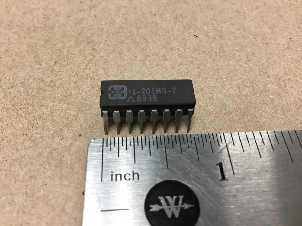 (1 PC) HARRIS HI1-201HS-2 Analog Switch Quad SPST 16-Pin CDIP