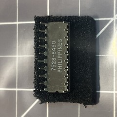 MP7528UD / 883 ~ Motorola ~ D Code 8450 – 20-Pin DIP ~ Dual Buffered IC ~ NOS