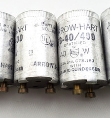 Lot of 5 Arrow Hart FS-40/400 Fluorescent Lamp Starters 40 Watt Ceramic Condense