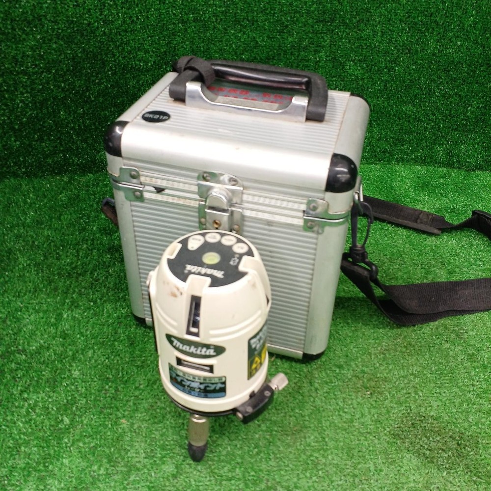 Makita SK21P Laser Marker Red Semiconductor Laser Battery Operated Portable