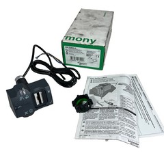 SCHNEIDER ELECTRIC XB5S2B2L2 / XB5S 2B2L2 (NEW IN BOX)