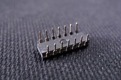 SN74121N TI Monostable Multivibrator Schmitt 7V Thru Hole 16-PDIP NOS